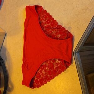 NWOT - Lace cheekies- set of 2